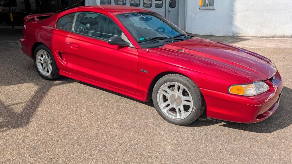 Ford Mustang SN95, Schalter V8, H Kennzeichen möglich