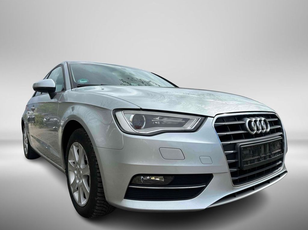 Audi A3 1,6 TDI Xenon Navi Klimaaut. SHZ PDC 2
