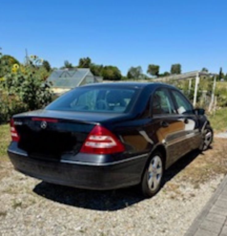 Bild des Angebotes Mercedes-Benz 230