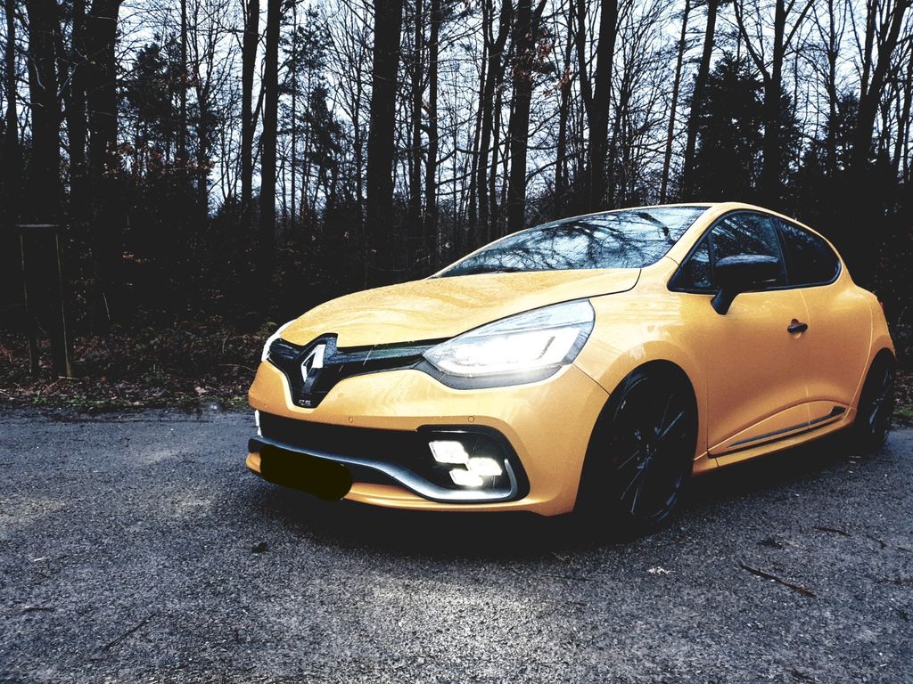 Bild des Angebotes Renault Clio IV RS 220 EDC Trophy Siriusgelb, Akrapovic