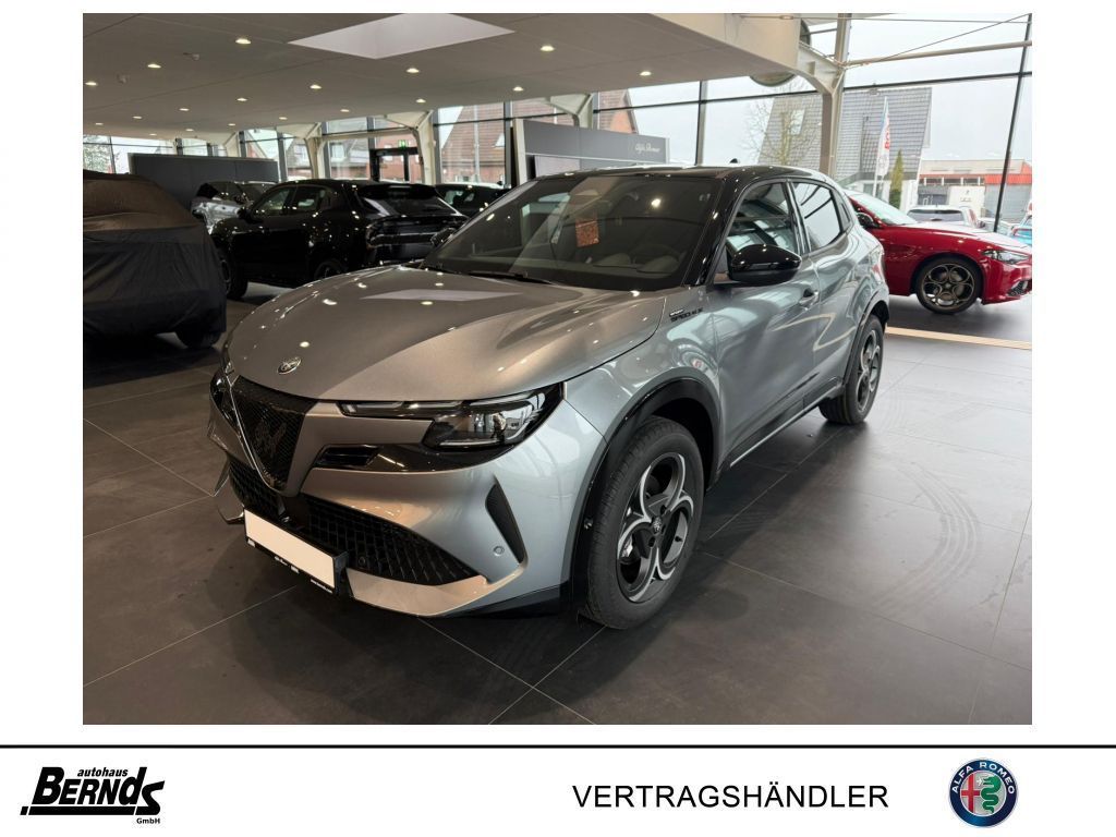Bild des Angebotes Alfa Romeo Junior 1.2 VGT Ibrida Sport Speciale (FH1)