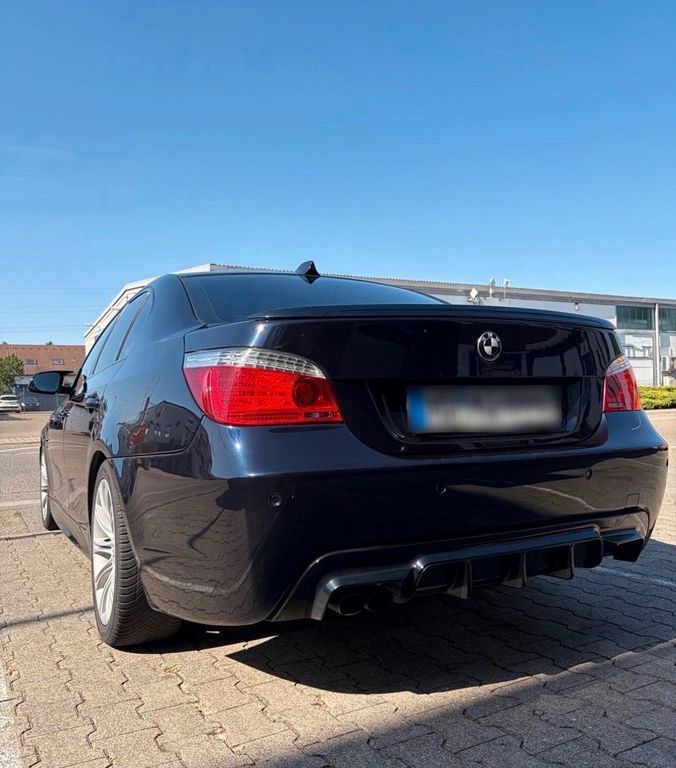 Bild des Angebotes BMW 530i Bmw FACELIFT / Neue TÜV / M- Paket