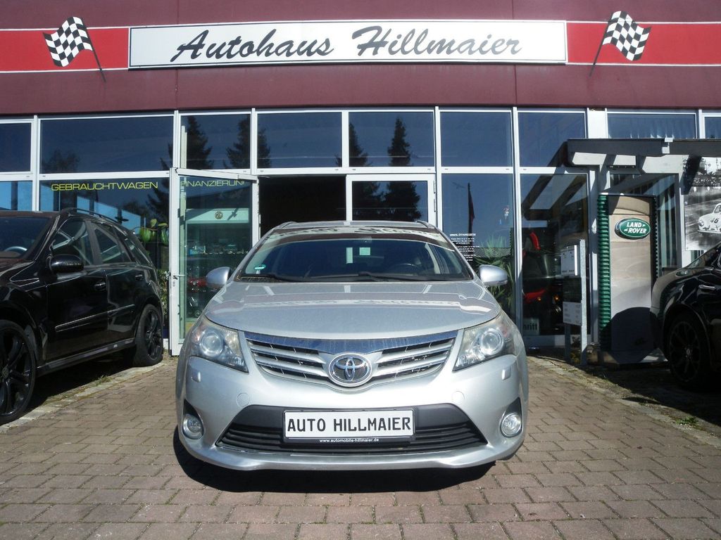 Bild des Angebotes Toyota Avensis 2,0 D Kombi Sol *SHZ*TEMPOMAT*1.HAND*