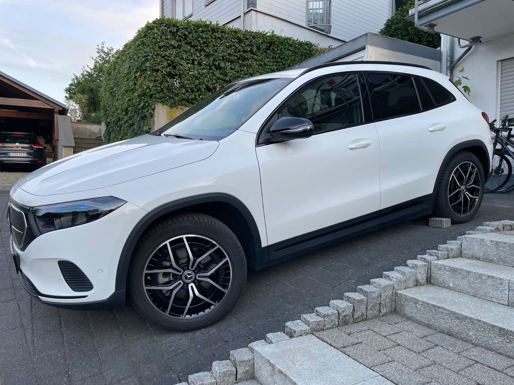 Bild des Angebotes Mercedes-Benz EQA 300 4MATIC -