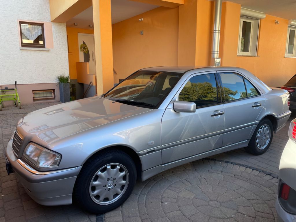 Bild des Angebotes Mercedes-Benz C240 Elegance - TOP Zustand, Rentner, Garagenfzg