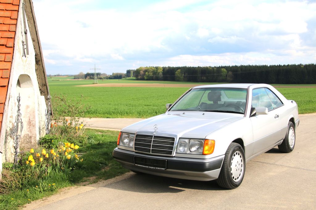 Bild des Angebotes Mercedes-Benz CE 230, H-Zulassung, 5-Gang Schaltgetriebe