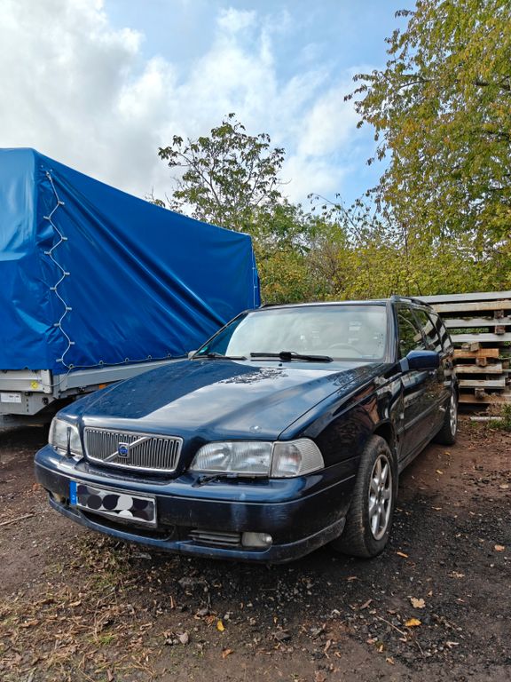 Bild des Angebotes Volvo V70 2.4 - TÜV 08/27 - 5 Zyl. Kombi
