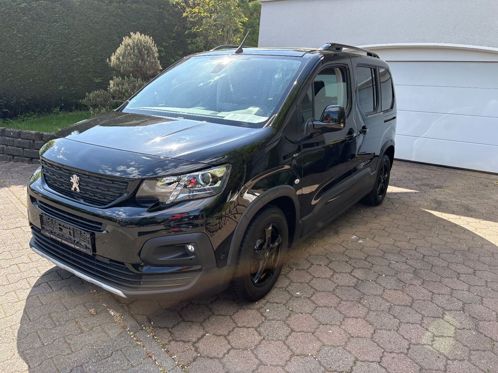 Bild des Angebotes Peugeot Rifter Allure L1 GT,1.HAND,8xALU,STANDHZ,1.HAND