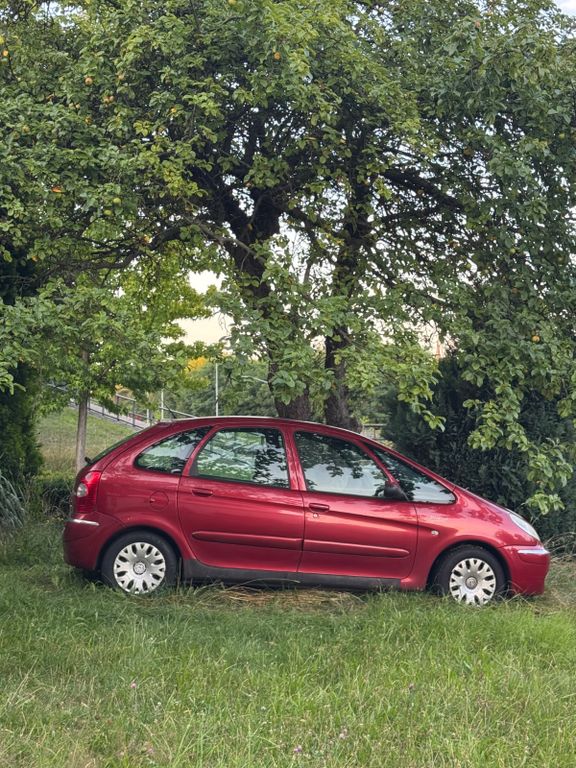 Bild des Angebotes Citroën Xsara Picasso 1.6 16V Confort Confort