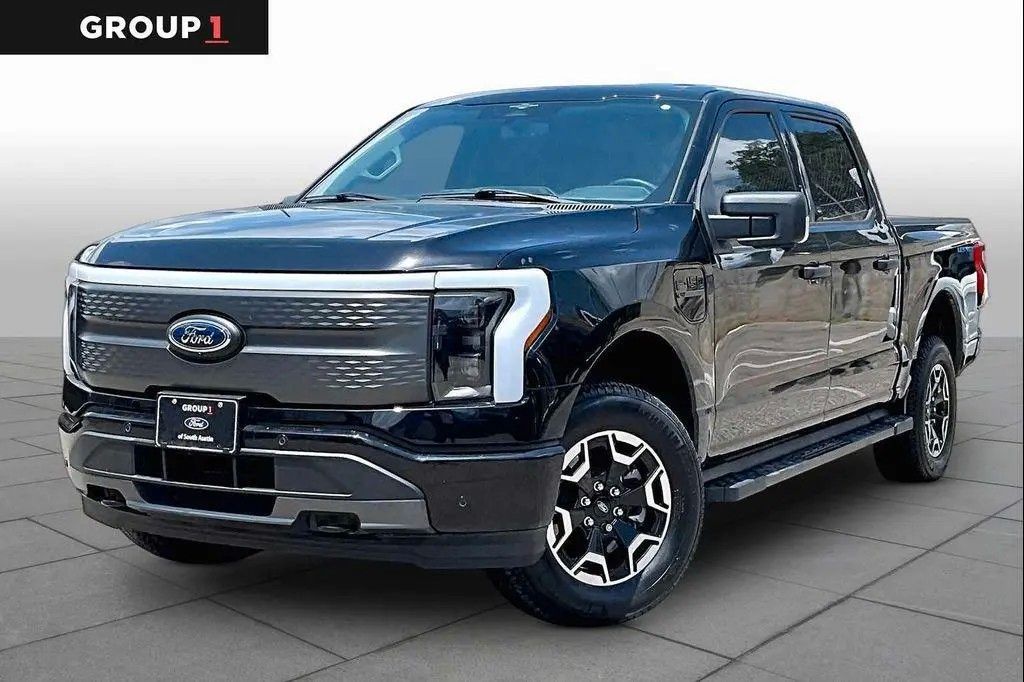 Bild des Angebotes Ford F 150 Lightning XLT 2025 schwarz im Vorlauf +11