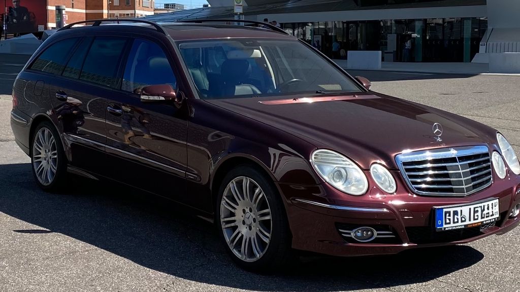 Bild des Angebotes Mercedes-Benz E500T 211 Sportpaket Avantgarde Pressetestwagen