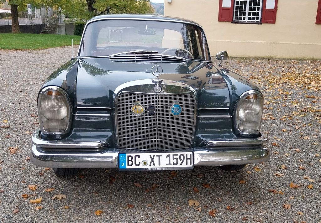 Bild des Angebotes Mercedes-Benz 220 SE