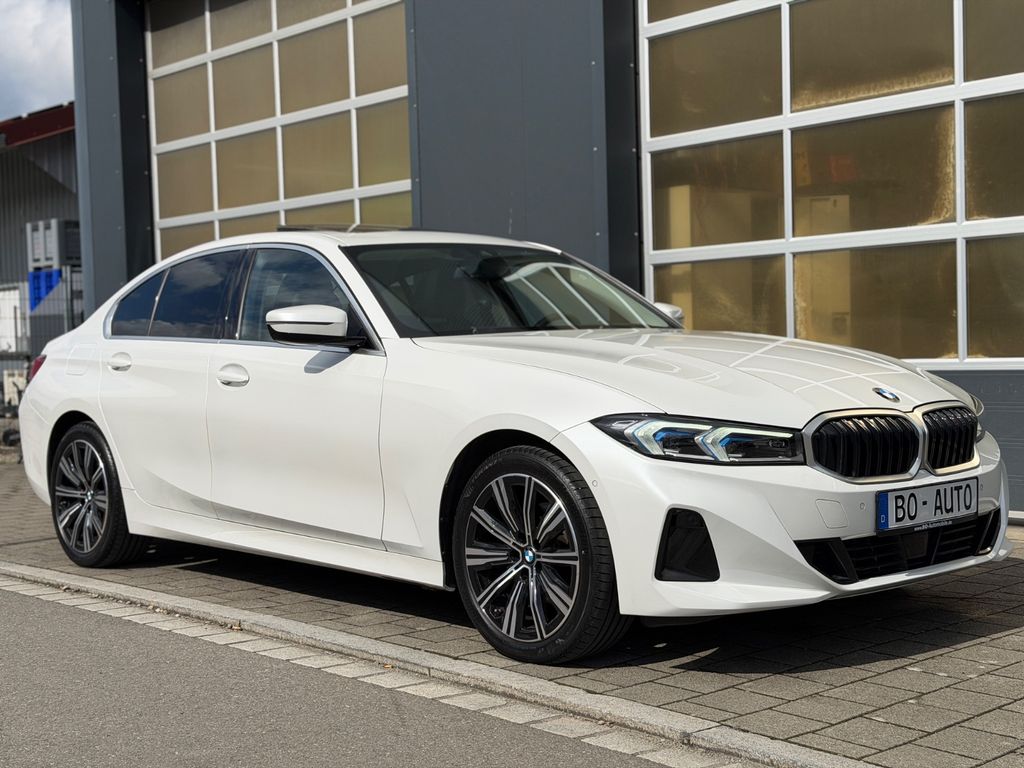 Bild des Angebotes BMW 320 d xDrive Leder Glas LED+ HuD StdHzg. ACC Key