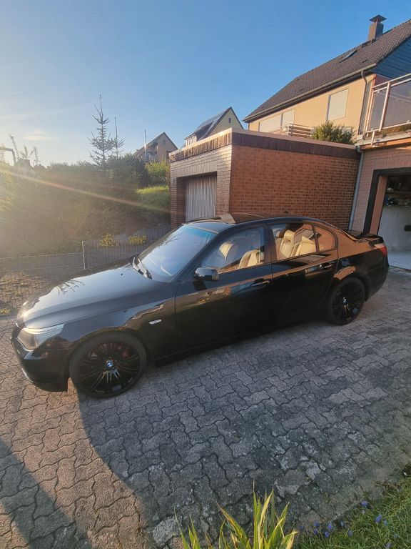 Bild des Angebotes BMW 530d/ 6-Gang Schalter gepflegtes Sommerfahrzeug