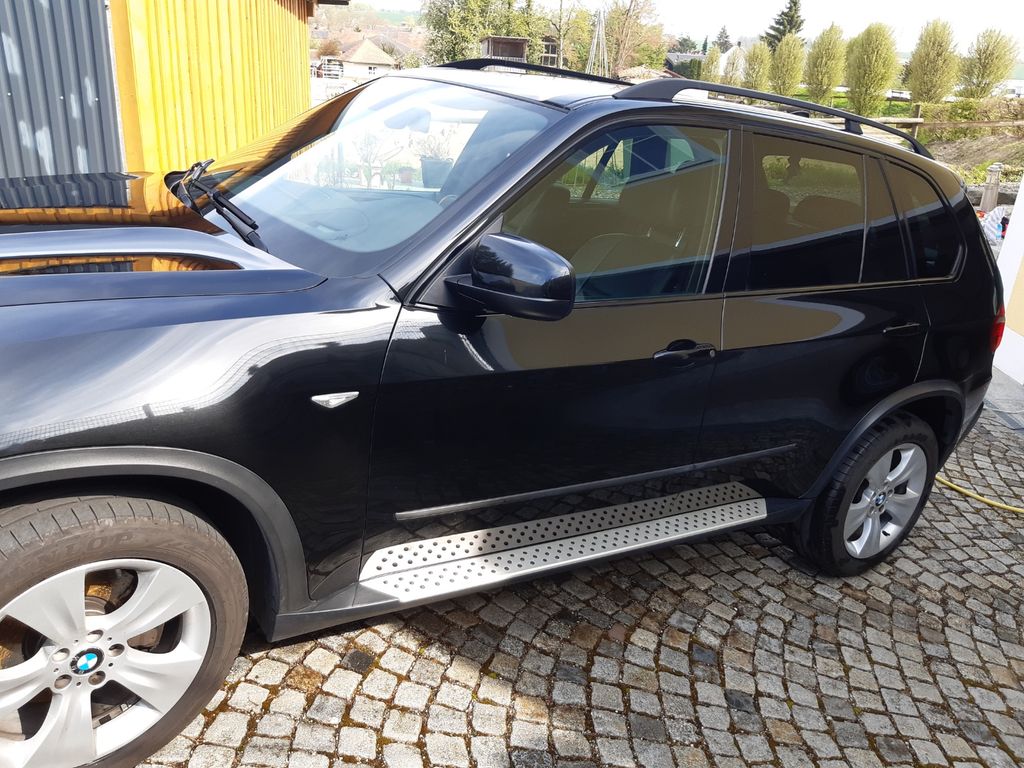 Bild des Angebotes BMW X5 3.0d - TÜV ganz NEU Winter u. Sommerreifen