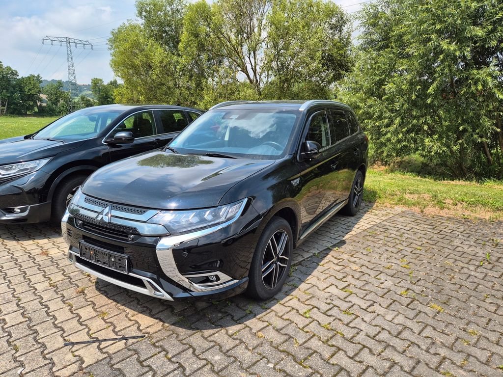 Bild des Angebotes Mitsubishi Outlander 2.4 MIVEC PLUG-IN HYBRID 4WD Plus