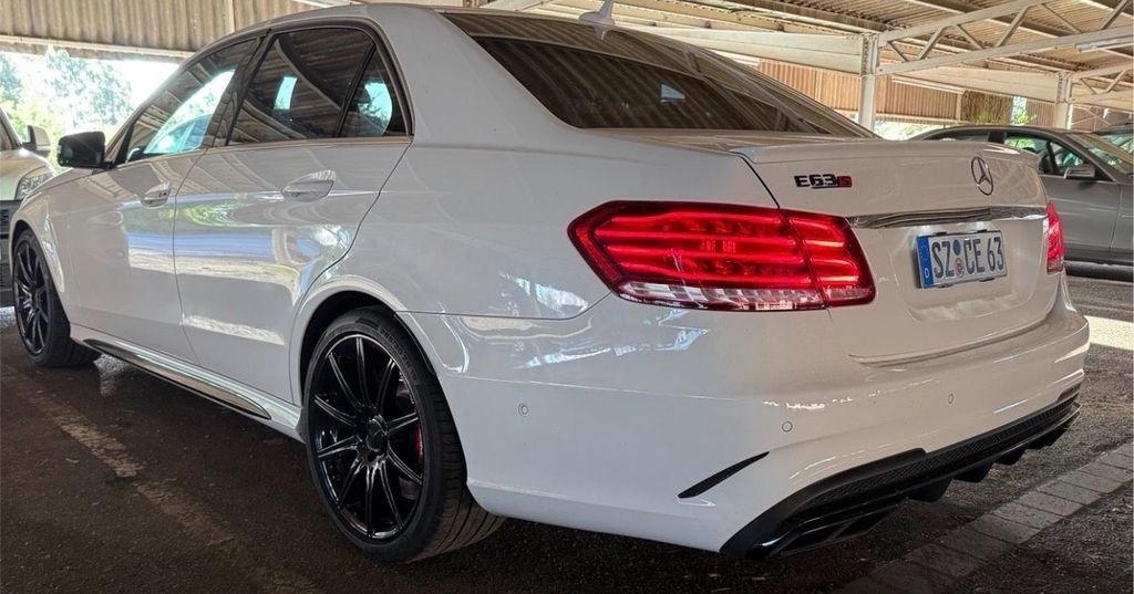 Bild des Angebotes Mercedes-Benz E 63s AMG 4MATIC V8-Biturbo Drivers Package