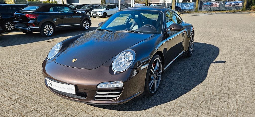 Bild des Angebotes Porsche 997.2 CARRERA 4S SAGA MACADAMIA CHRONO DEUTSCH