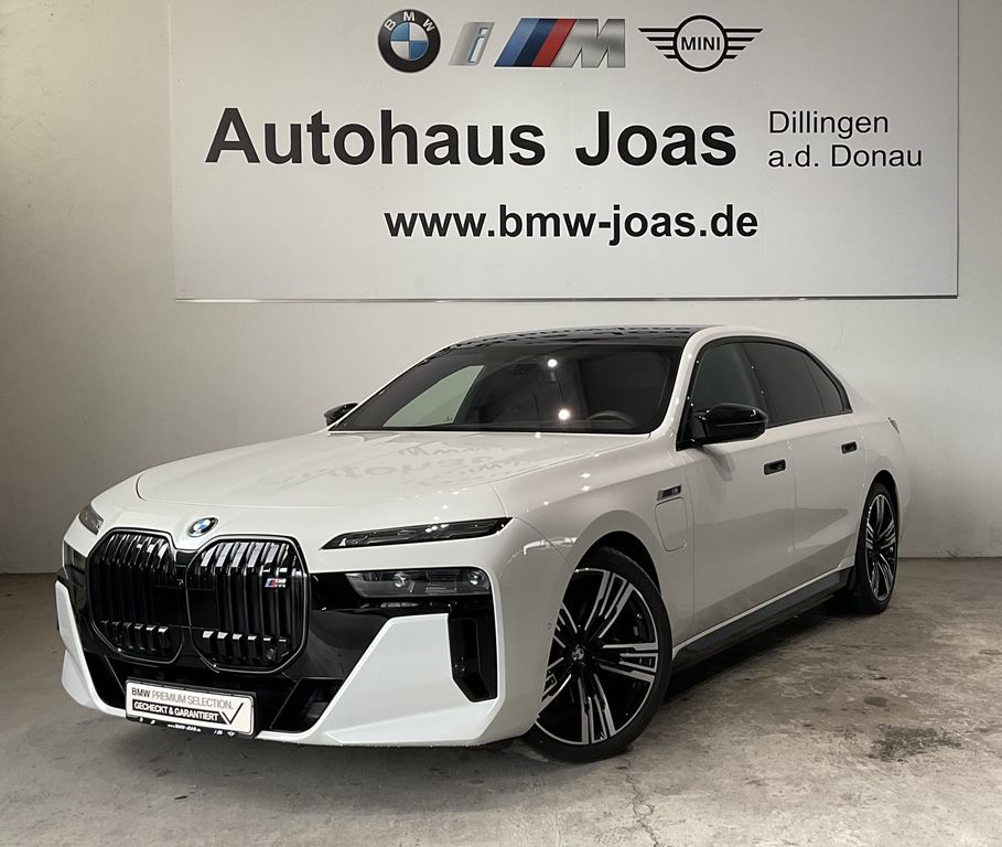 Bild des Angebotes BMW M760e xDrive |Lounge Seating |Fond-Entertainment