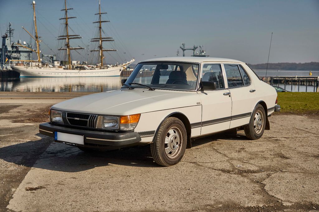 Bild des Angebotes Saab 900 GL Sedan, Baujahr 1982 Modell 83, 46 TSD Km