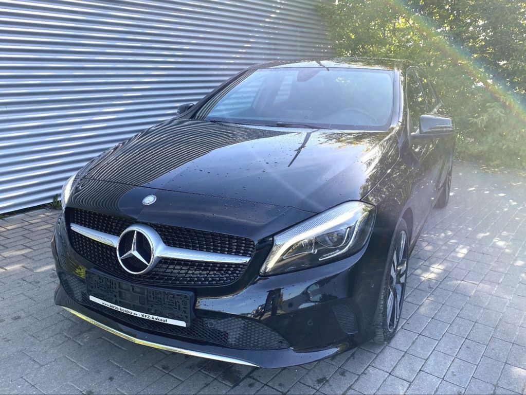 Bild des Angebotes Mercedes-Benz A 180 "inkl. HU/AU und Inspektion Neu"