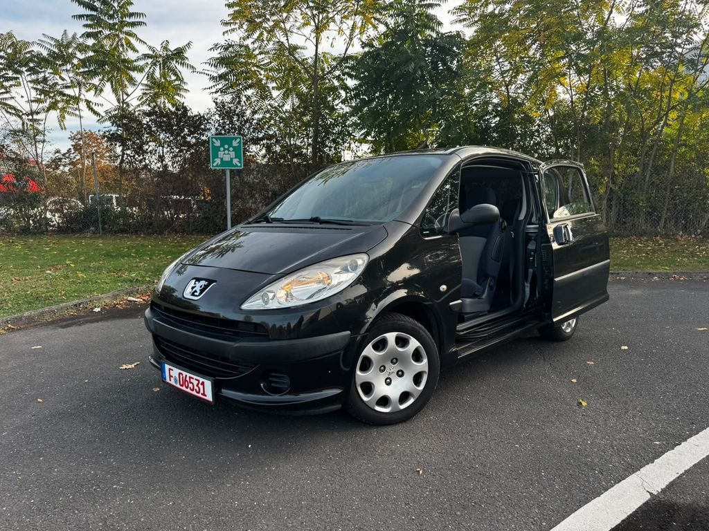 Bild des Angebotes Peugeot 1007 1.4 Filou Automatische Schiebetüren