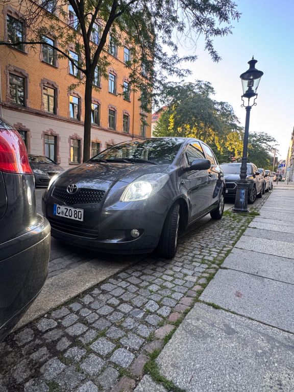Bild des Angebotes Toyota Yaris 1,3-l-VVT-i Cool Cool