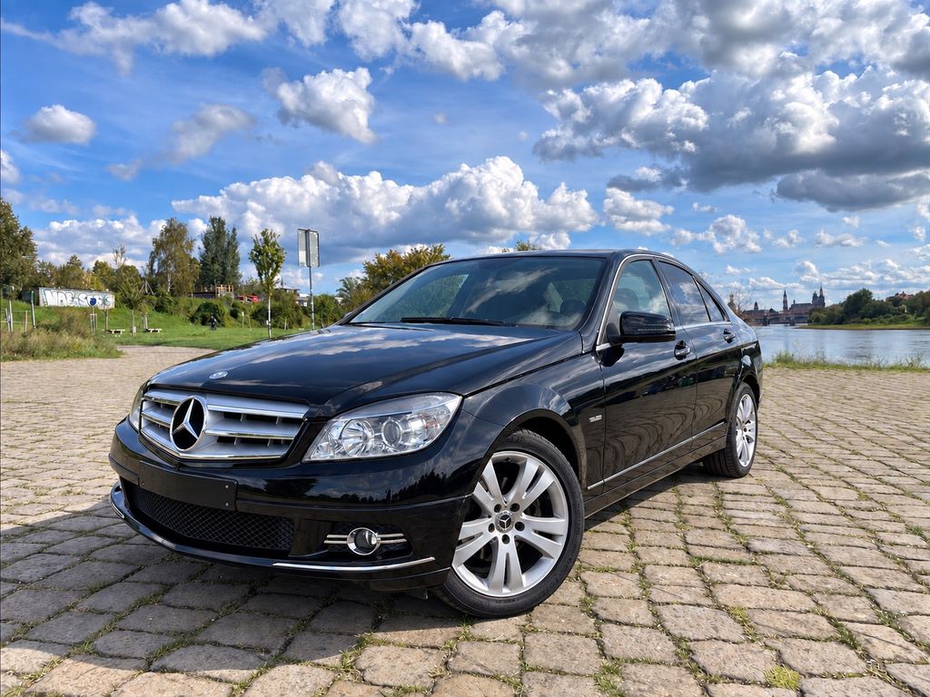 Bild des Angebotes Mercedes-Benz C 180 CGI BlueEFFICIENCY Classic