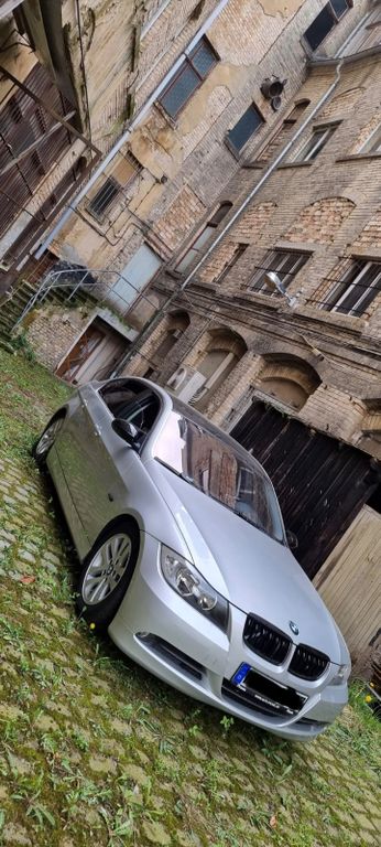 Bild des Angebotes BMW 325i -