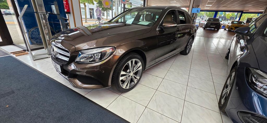 Bild des Angebotes Mercedes-Benz C 220 7G-TRONIC Avantgarde Pano Navi Standheizun