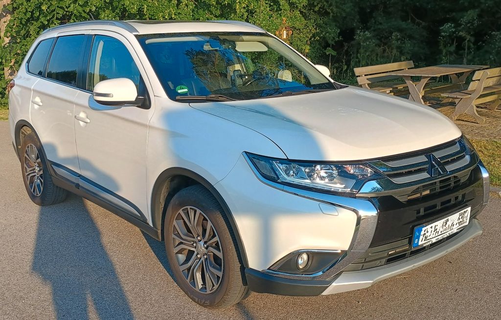 Bild des Angebotes Mitsubishi Outlander 2.2 DI-D 4WD. 8fach bereift TOP!