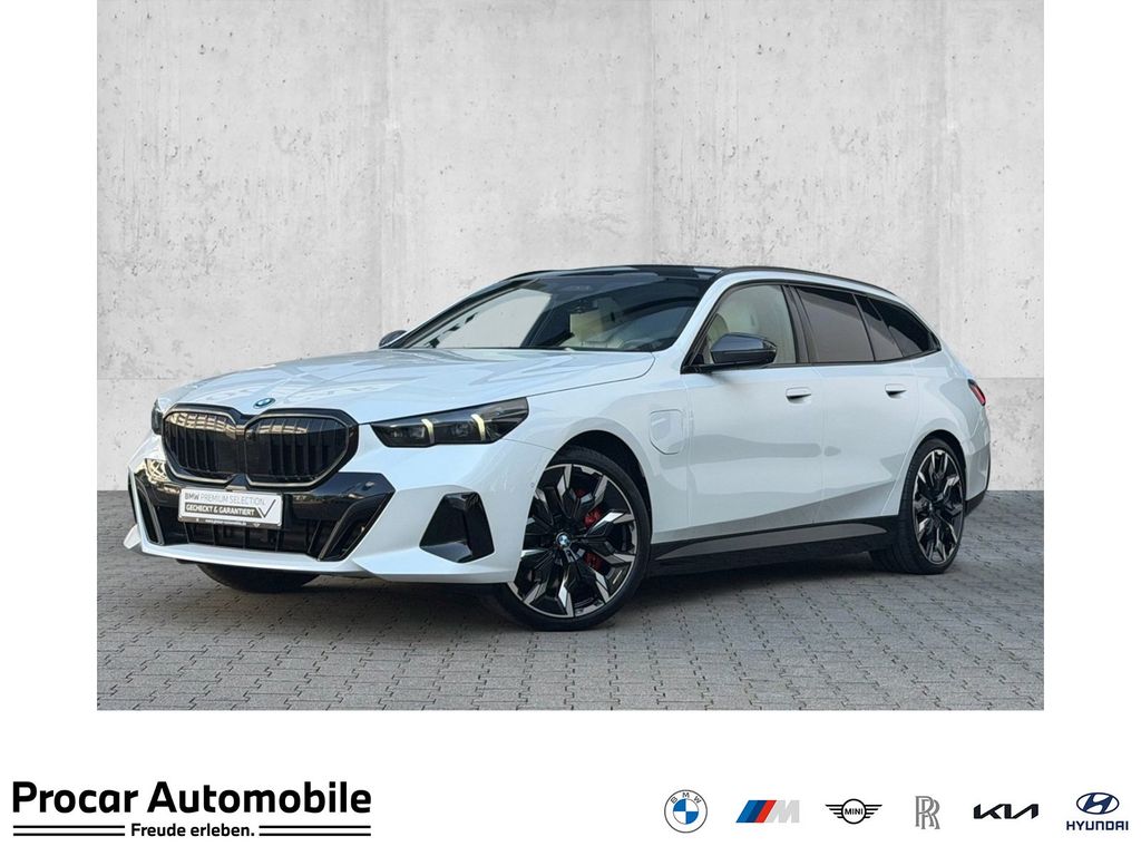 Bild des Angebotes BMW 550e xDrive M Sport Pro DA Prof PA+ Pano B/W 21"