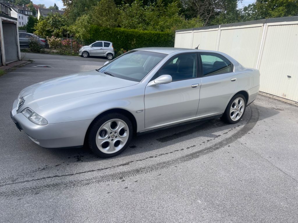 Bild des Angebotes Alfa Romeo 166 2.5 V6 24V Distinctive 2HD leder Alu 17zoll