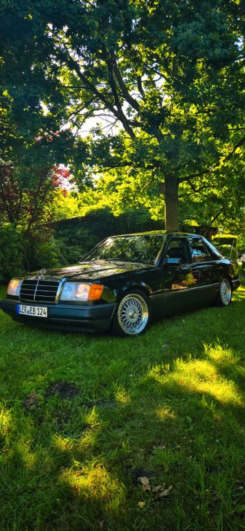 Mercedes-Benz W124 200E Wertgutachten TÜV Neu Oldtimer