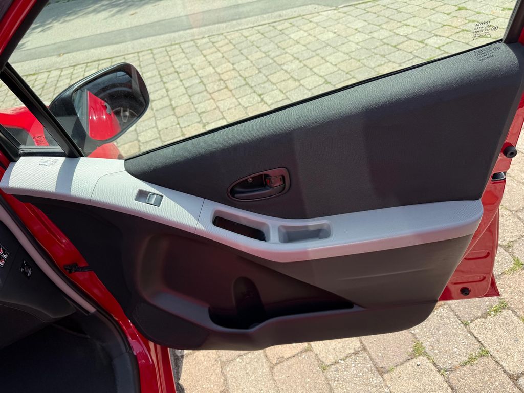 Bild des Angebotes Toyota Yaris Sol 1,0-l-VVT-i Sol