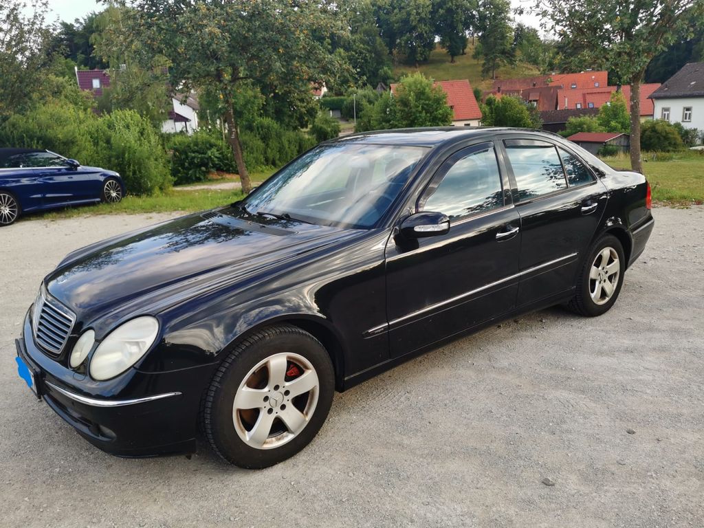 Bild des Angebotes Mercedes-Benz E 240 4MATIC Avantgarde - kein Rost