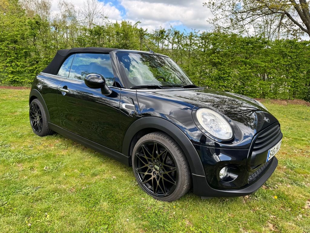 Bild des Angebotes MINI Cooper D Cabrio Chili II