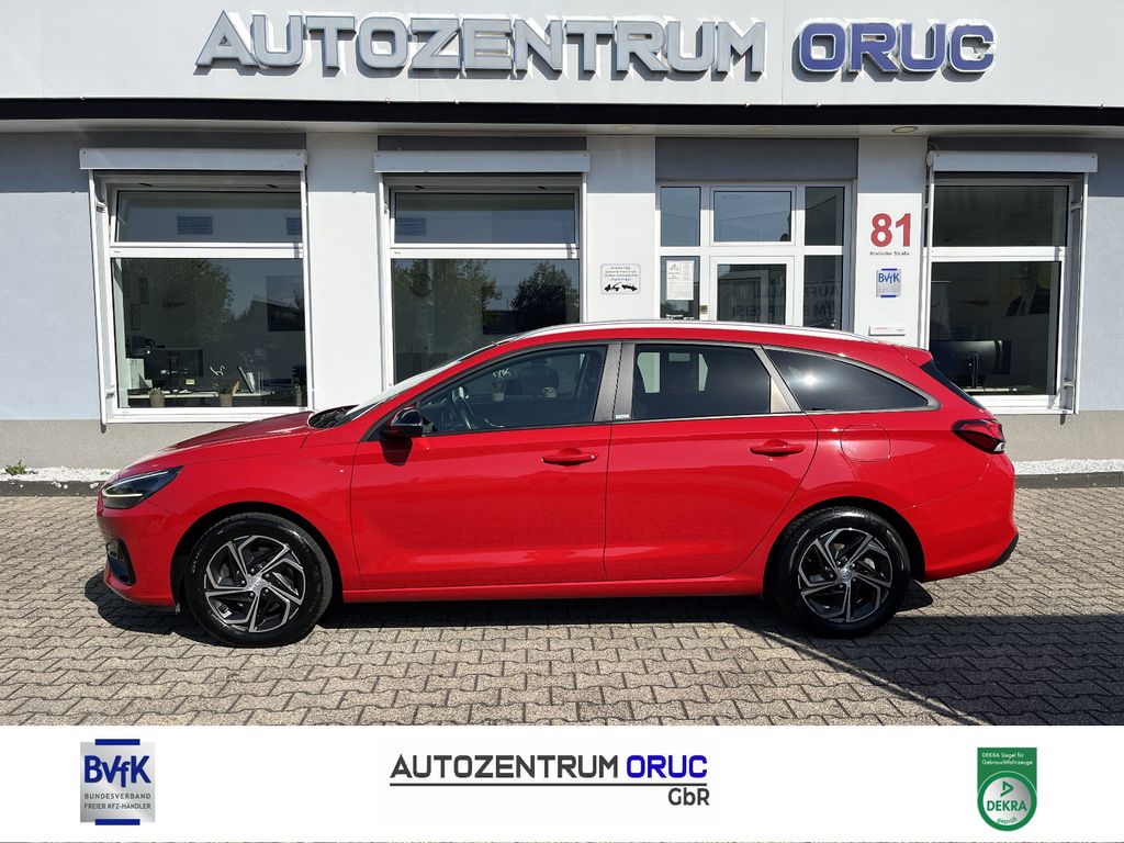 Bild des Angebotes Hyundai i30 cw 1.6 CRDi Intro Edition*Pano*LED*Kamera*