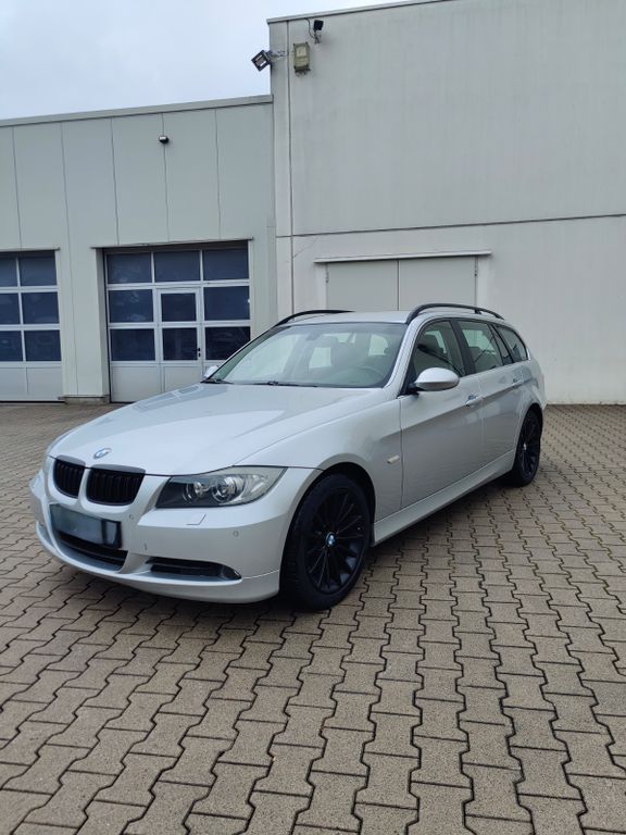Bild des Angebotes BMW 325xi touring - Automatik nur 148000km!