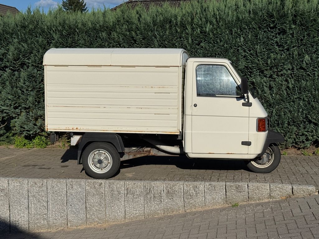 Bild des Angebotes Piaggio Ape TM 703  1. Hd, Scheckheft fahrbereit