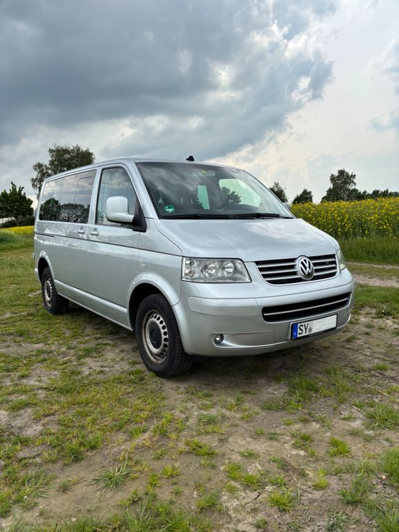 Bild des Angebotes Volkswagen T5 Caravelle 2.5 TDI 174PS