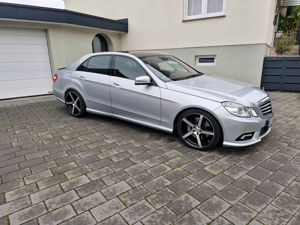 Bild des Angebotes Mercedes-Benz E 500 4MATIC Avantgarde