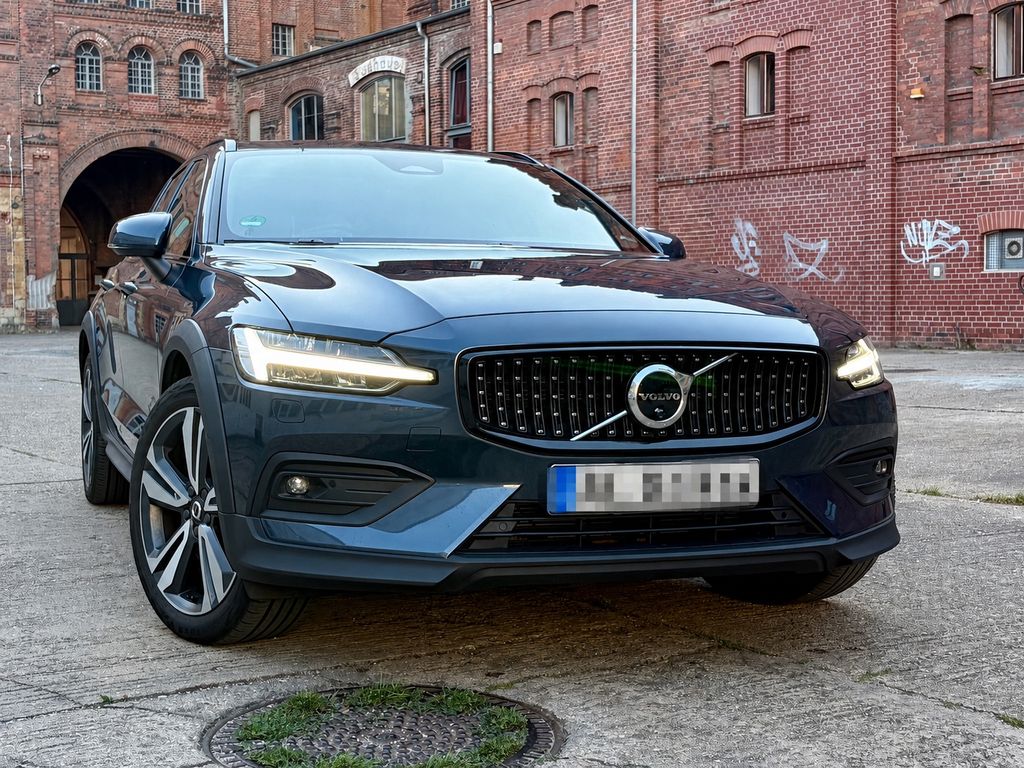 Bild des Angebotes Volvo V60 Cross Country B4 D AWD