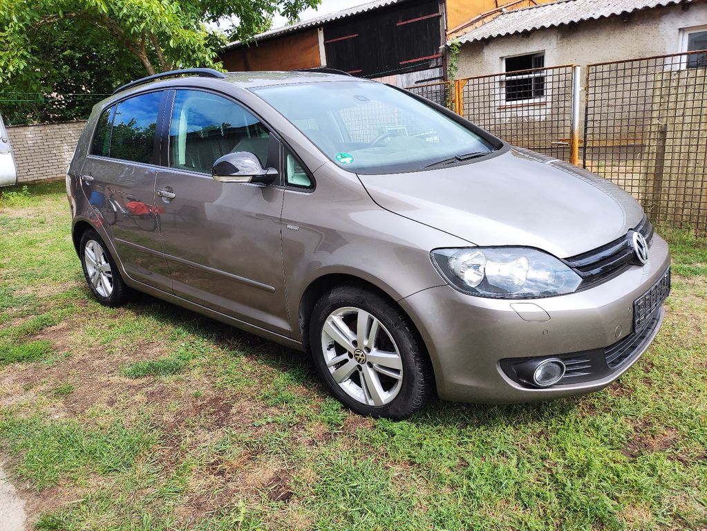 Bild des Angebotes Volkswagen Golf Plus 1.6 TDI BlueMotion Technology MATC...
