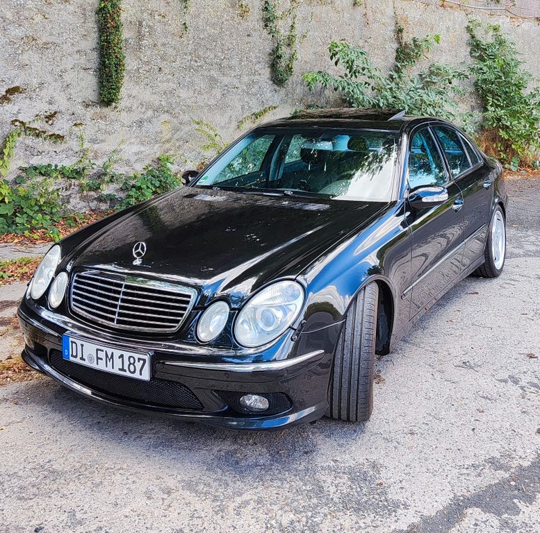 Bild des Angebotes Mercedes-Benz E 320 AVANTGARDE AMG Paket