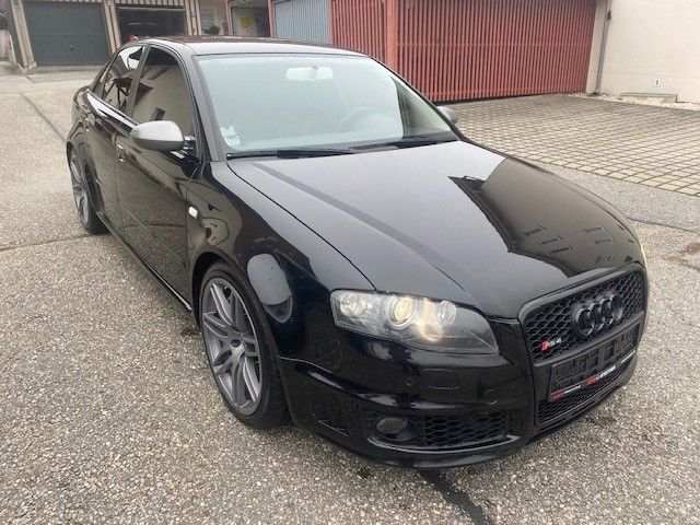 Bild des Angebotes Audi RS4 Limo Carbon SCHALEN KERAMIK 137tkm ALLBLACK