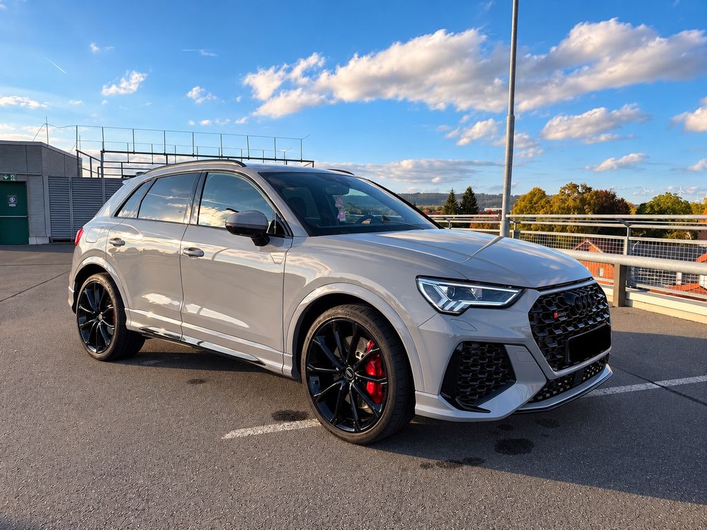 Audi RS Q3 2.5 TFSI quattro | Nardograu | 400 PS