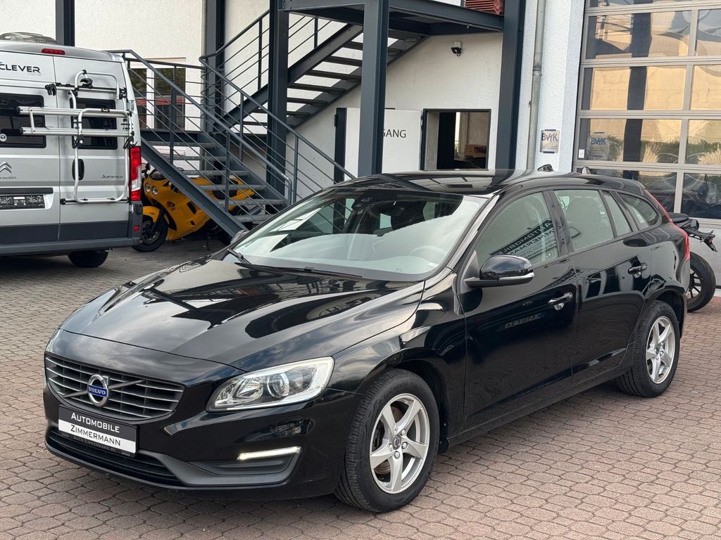 Bild des Angebotes Volvo V60 Kombi D4 Business Edition*Scheckheft*Navi*