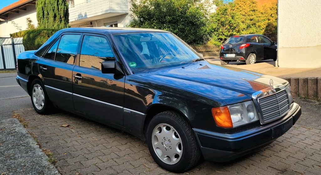 Bild des Angebotes Mercedes-Benz  300e sportline  W124 H-Zulassung