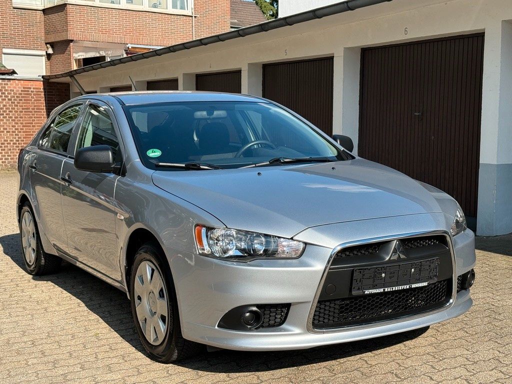 Bild des Angebotes Mitsubishi Lancer 1.5 Inform Limousine/Klimaaut./"1.Hand"